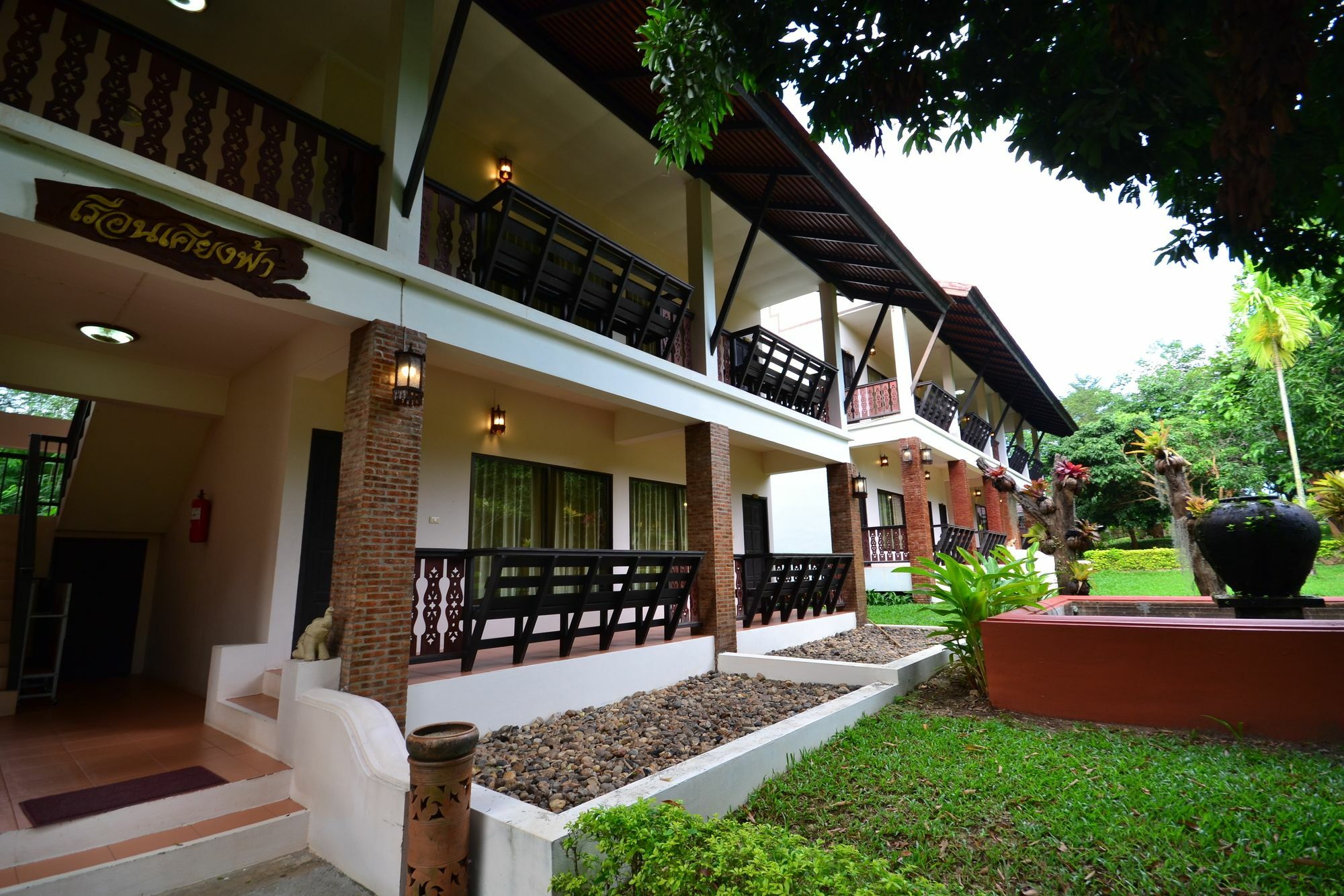Touch Star Resort - Doi Inthanon Чом Тонг Екстериор снимка