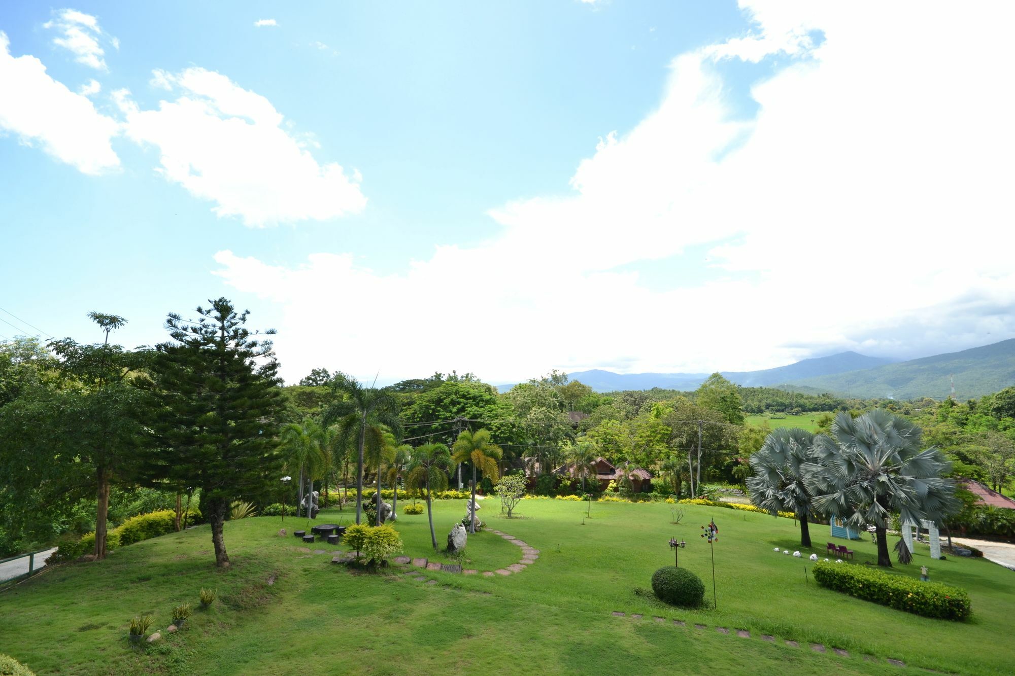 Touch Star Resort - Doi Inthanon Чом Тонг Екстериор снимка
